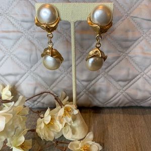 Vintage 80’s Faux Pearl & Matte Gold Earrings